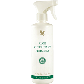 Aloe Veterinary Formula - Easy-to-apply, moisturizing spray formula can provide quick and soothing relief for family pets.